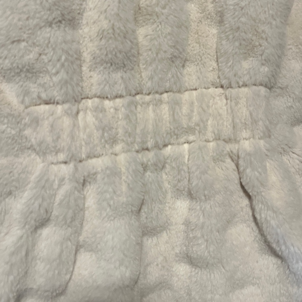 Lucy Cream Fleece Outerwear - Picture 11 of 11